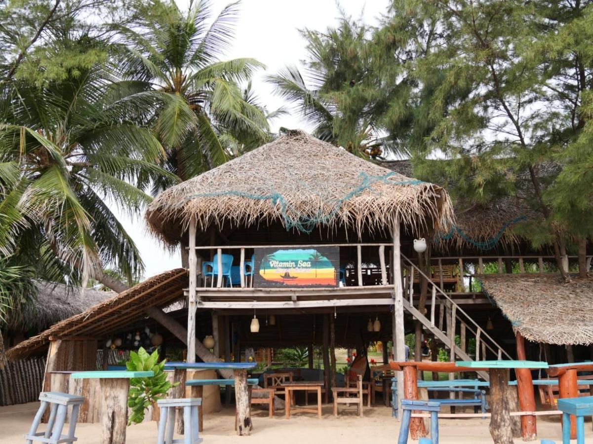 Vitamin Sea Beach Cabana Nilaveli Eksteriør billede