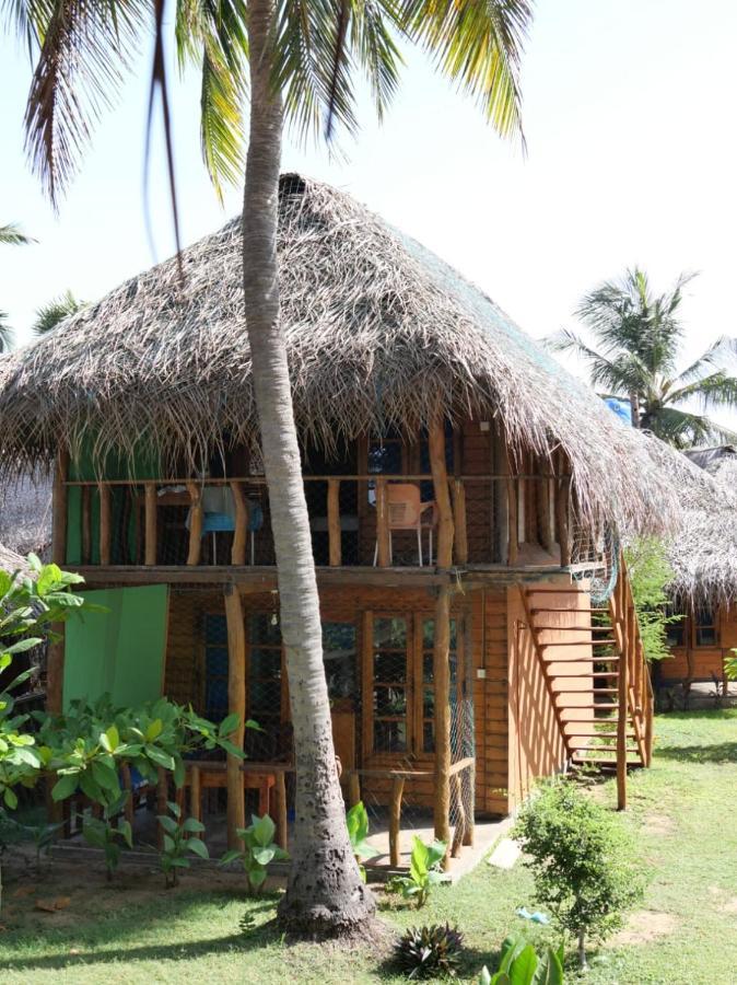 Vitamin Sea Beach Cabana Nilaveli Eksteriør billede