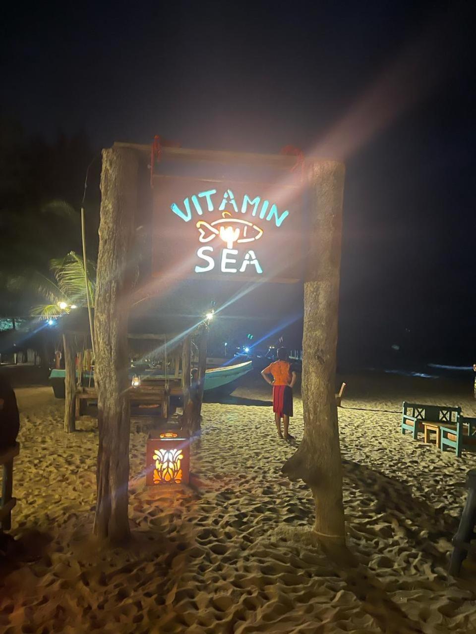 Vitamin Sea Beach Cabana Nilaveli Eksteriør billede