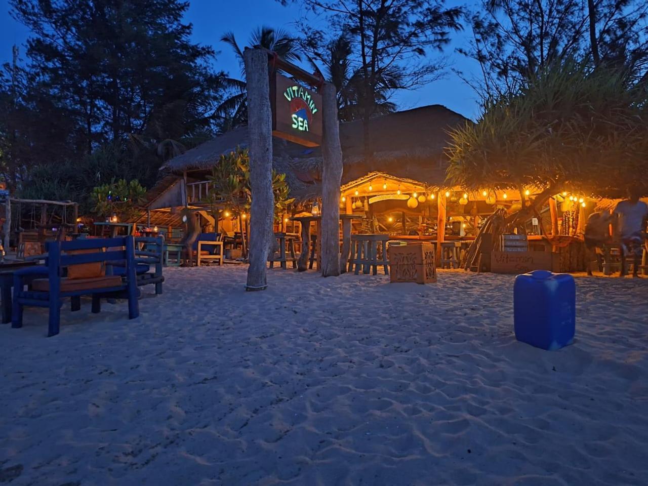 Vitamin Sea Beach Cabana Nilaveli Eksteriør billede